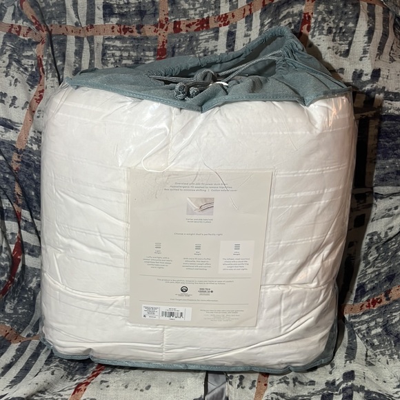 Casaluna Full/Queen Ultra Weight Premium Down Comforter/Duvet insert - Picture 5 of 6
